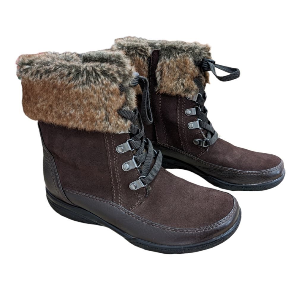 Clarks Women's Brown Suede Faux Fur Ankle Boots Size 6M NWOT